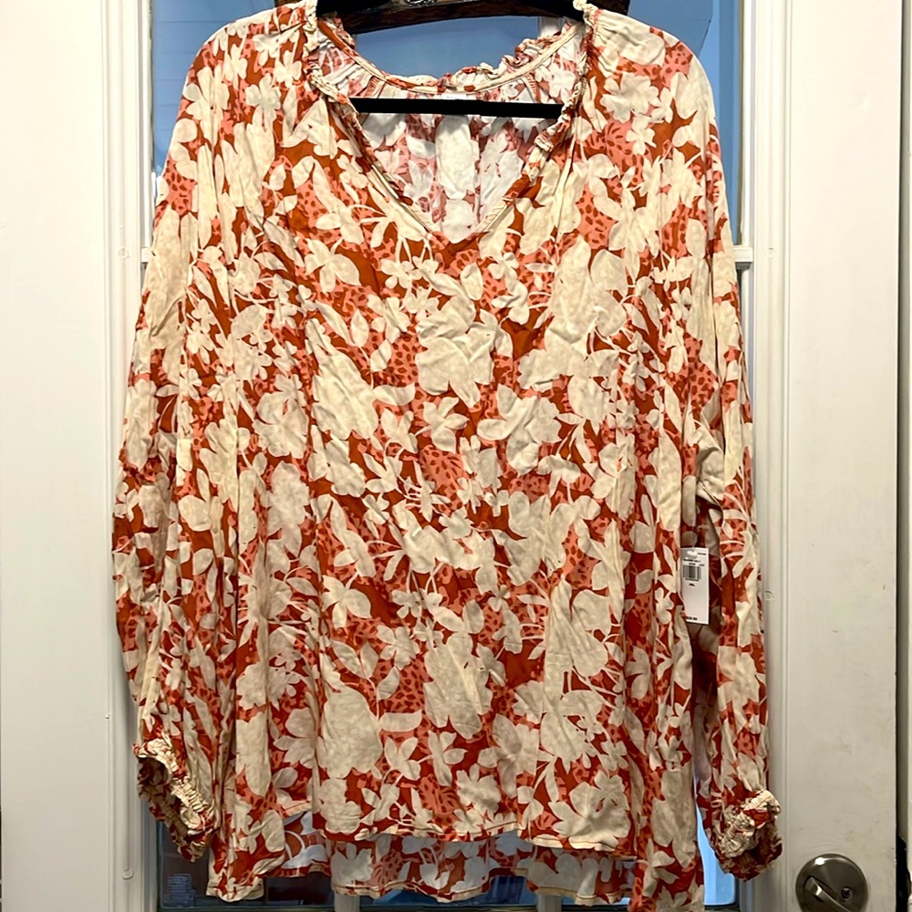 Long sleeve floral print blouse